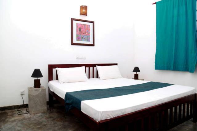 Colombo Beach Hostel Dehiwala-Mount Lavinia Екстер'єр фото